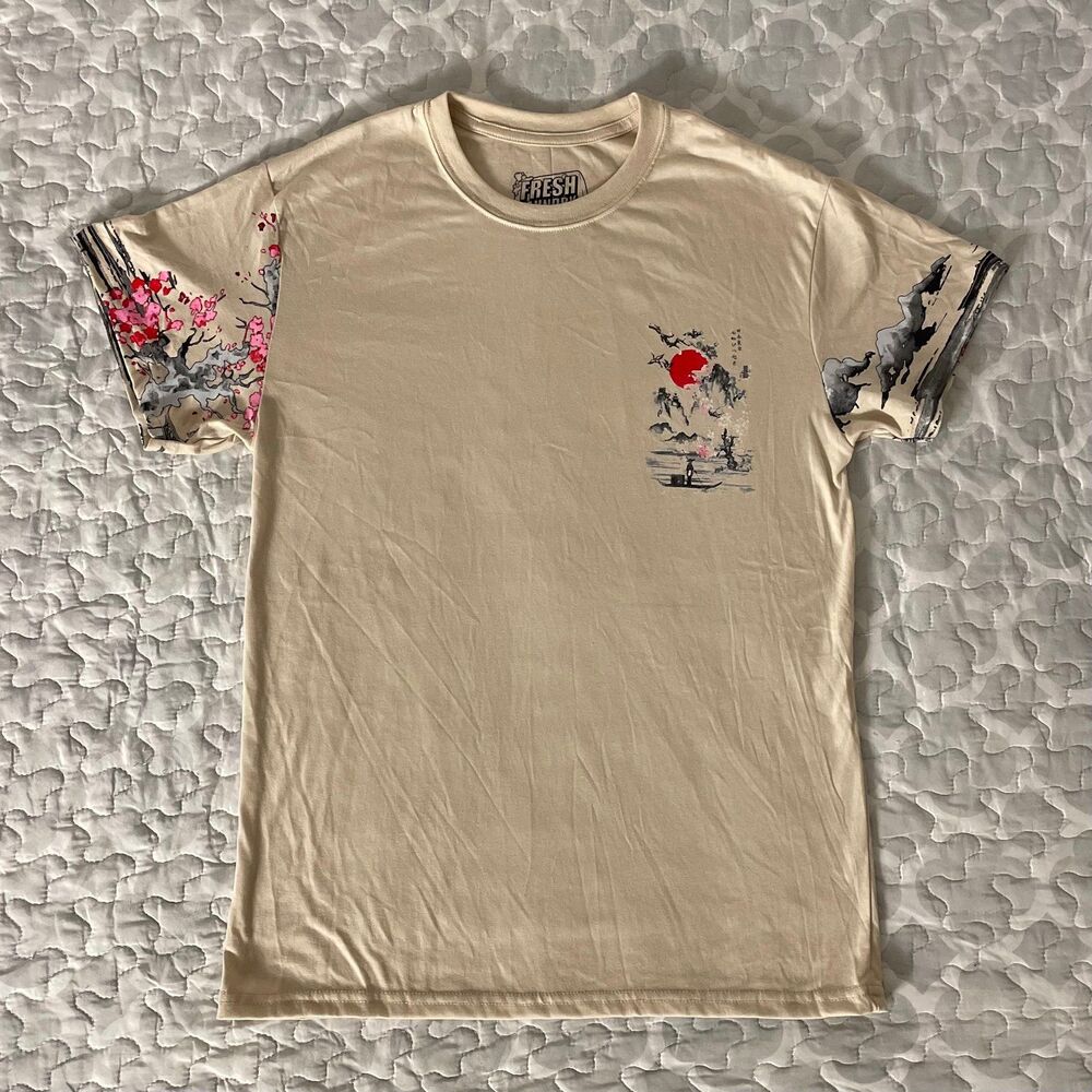 [Size Medium] Fresh Laundry Japanese Mountain Cherry Blossom Graphic T Shirt